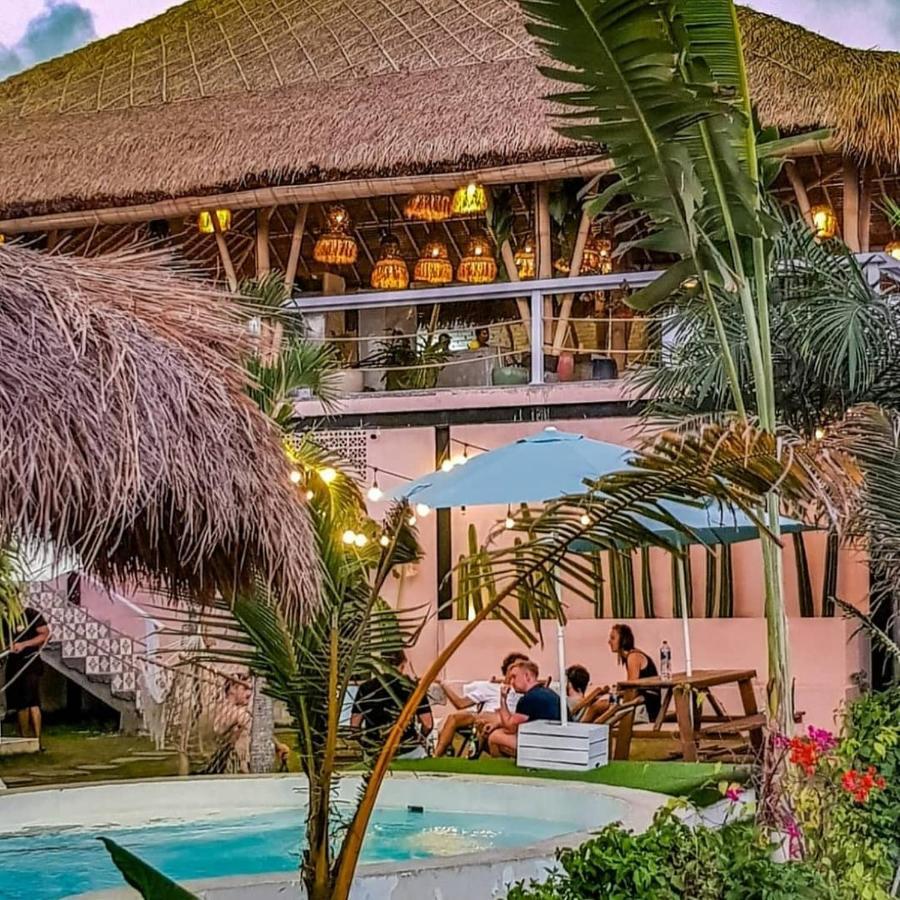 Clandestino Hostel Canggu Экстерьер фото