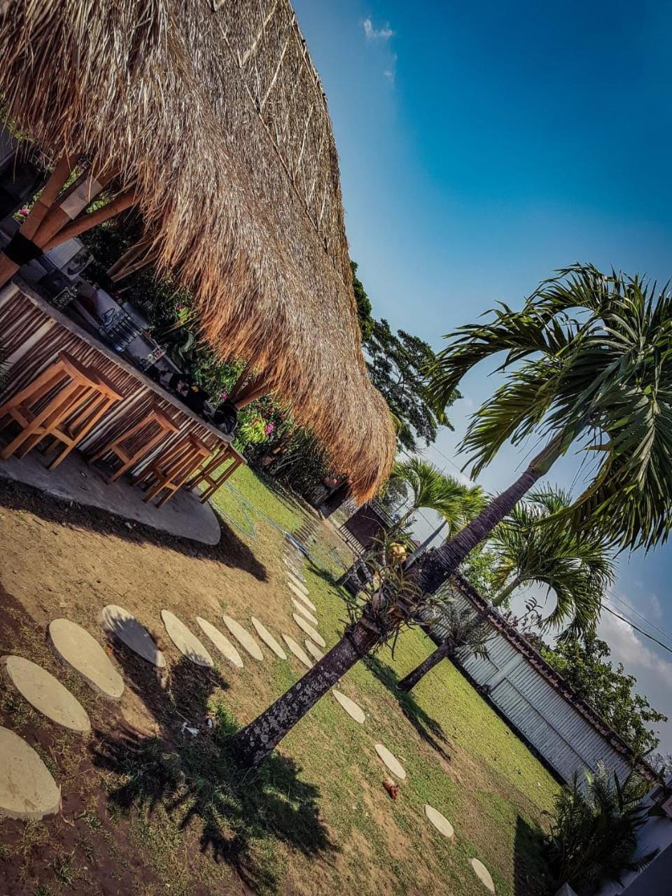 Clandestino Hostel Canggu Экстерьер фото